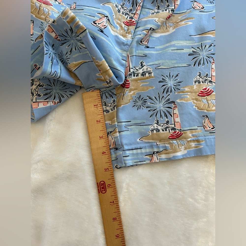 Crown & Ivy Lighthouse Print Shorts Size 2 - Picture 10 of 10